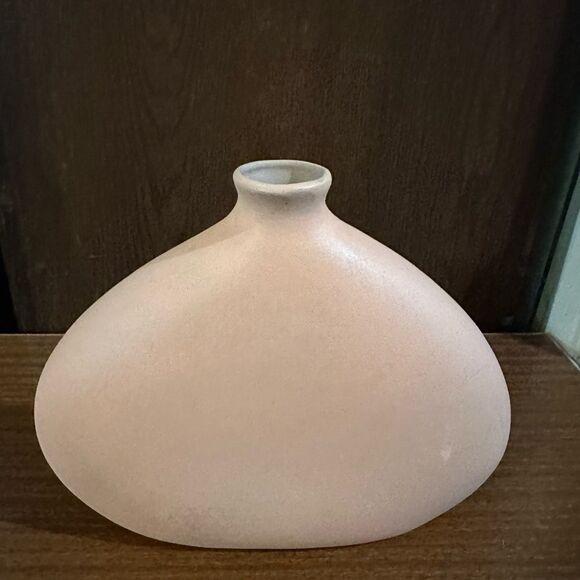 Elegant Santa Fe sunset coral Vase - Picture 1 of 8